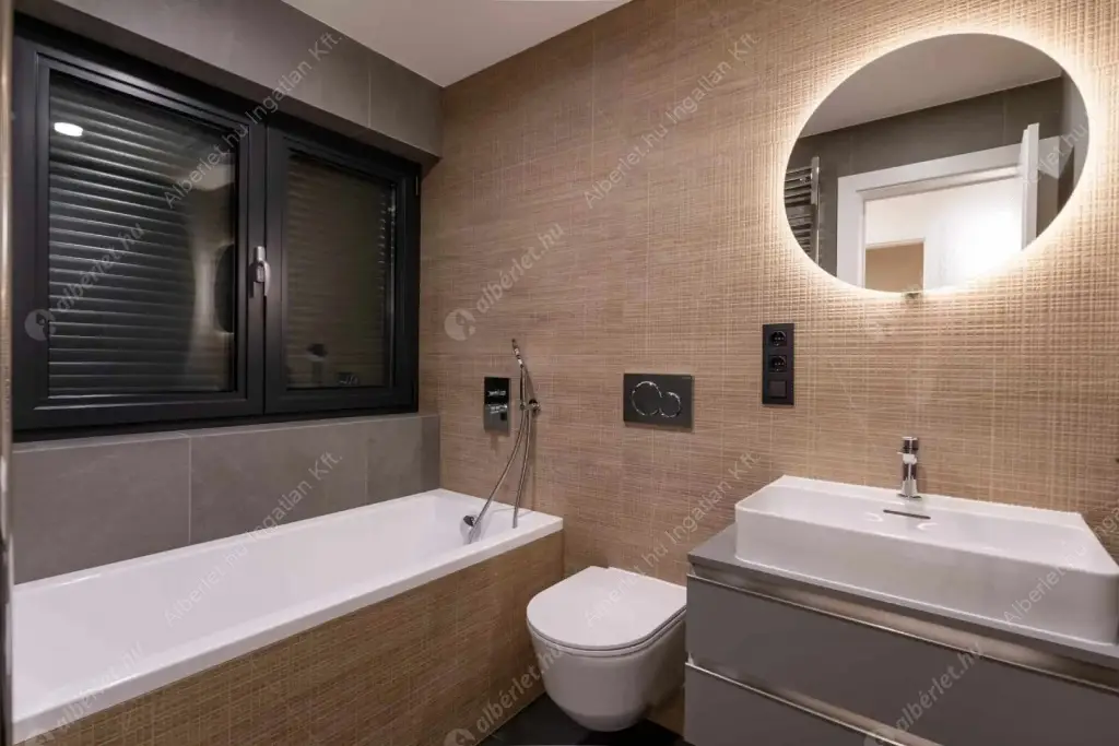 Kiadó albérlet 692000 Ft/hó áron: Budapest, VI. kerület  Király utca. Mérete: 67 nm, 2 szobás | Alberlet.hu - 6574845