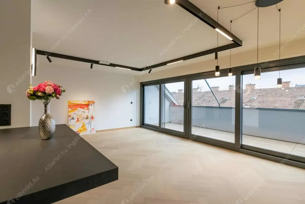 Kiadó albérlet 692000 Ft/hó áron: Budapest, VI. kerület  Király utca. Mérete: 67 nm, 2 szobás | Alberlet.hu - 6574849