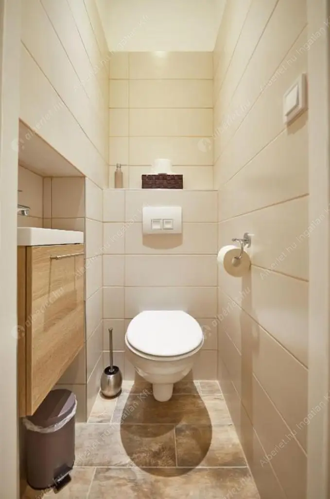 Kiadó albérlet 530000 Ft/hó áron: Budapest, VI. kerület  Király utca. Mérete: 74 nm, 2 szobás | Alberlet.hu - 6629178