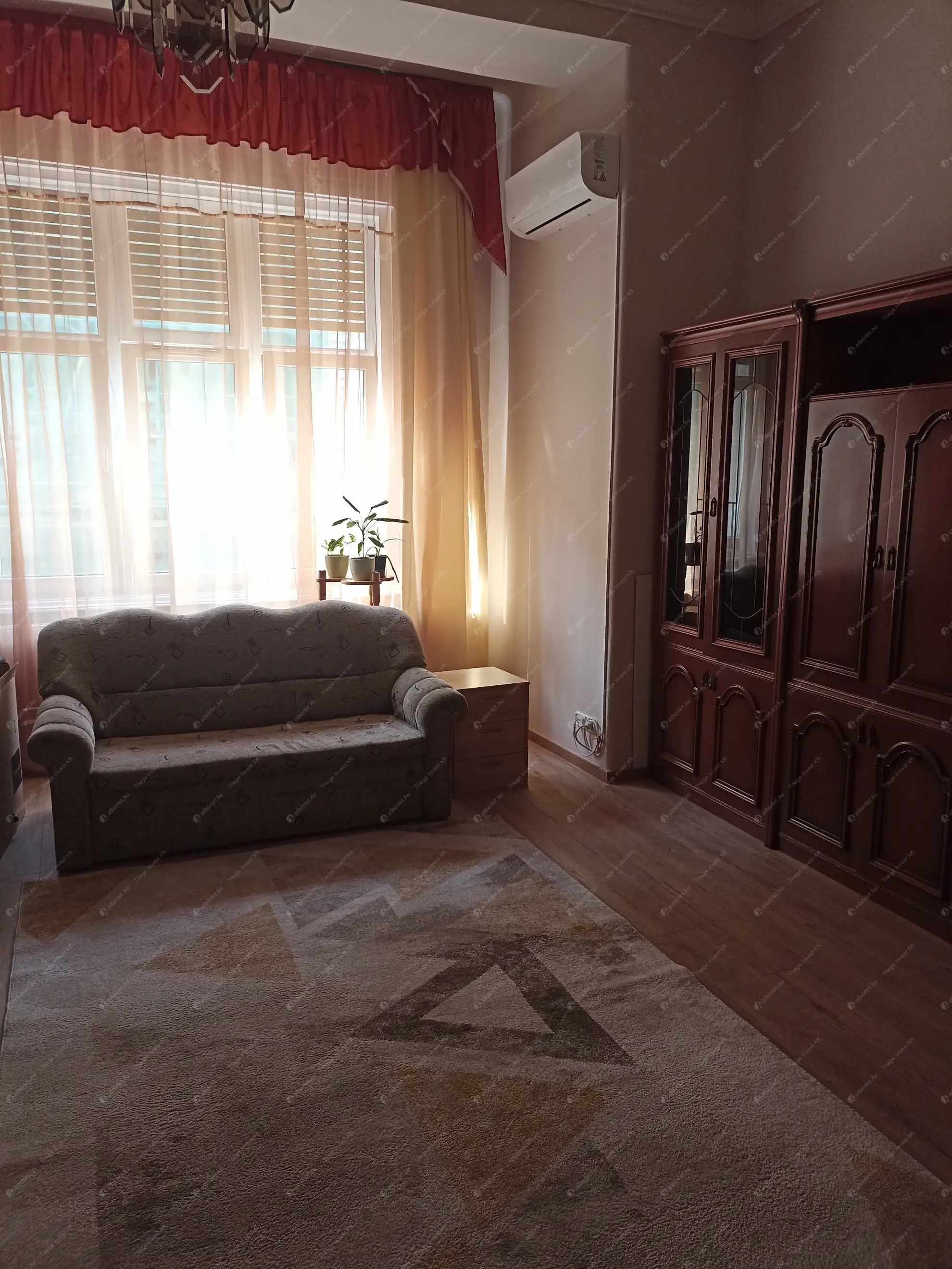 Kiadó albérlet 300000 Ft/hó áron: Budapest, VI. kerület  Király utca. Mérete: 76 nm, 3 szobás | Alberlet.hu - 6610129