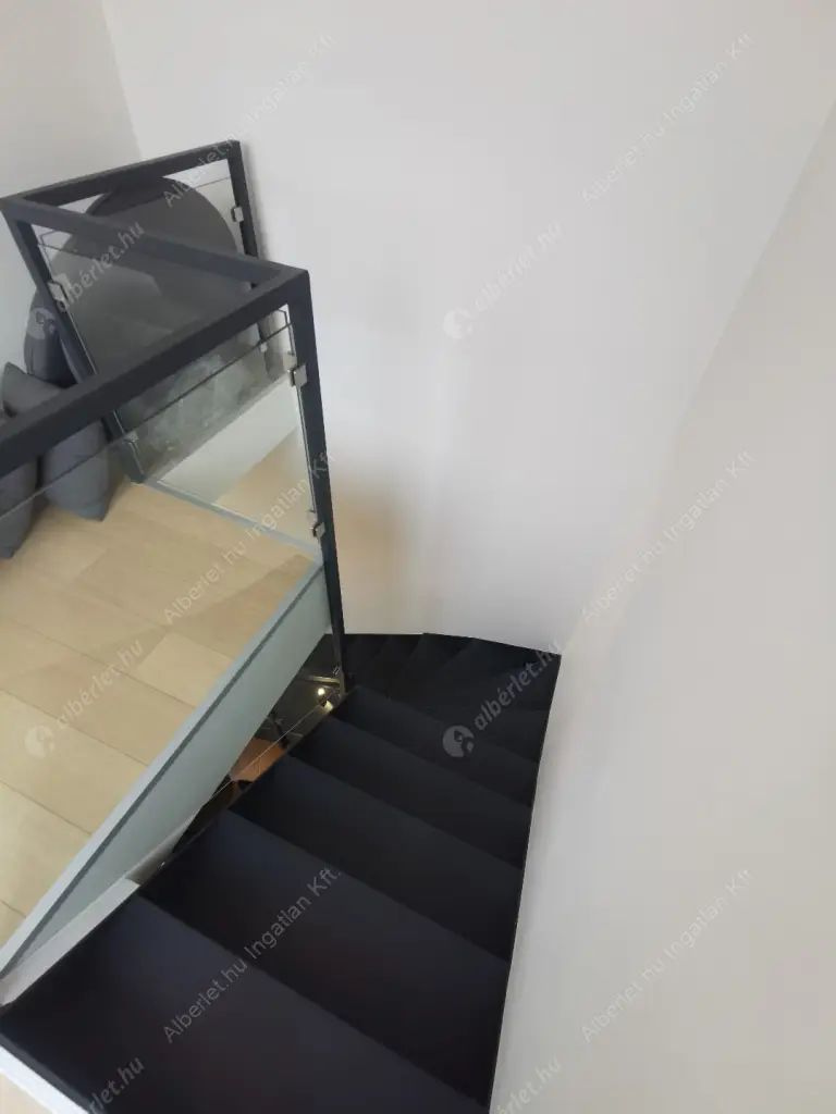 Kiadó albérlet 1004000 Ft/hó áron: Budapest, VI. kerület  Király utca. Mérete: 85 nm, 3 szobás | Alberlet.hu - 6517325