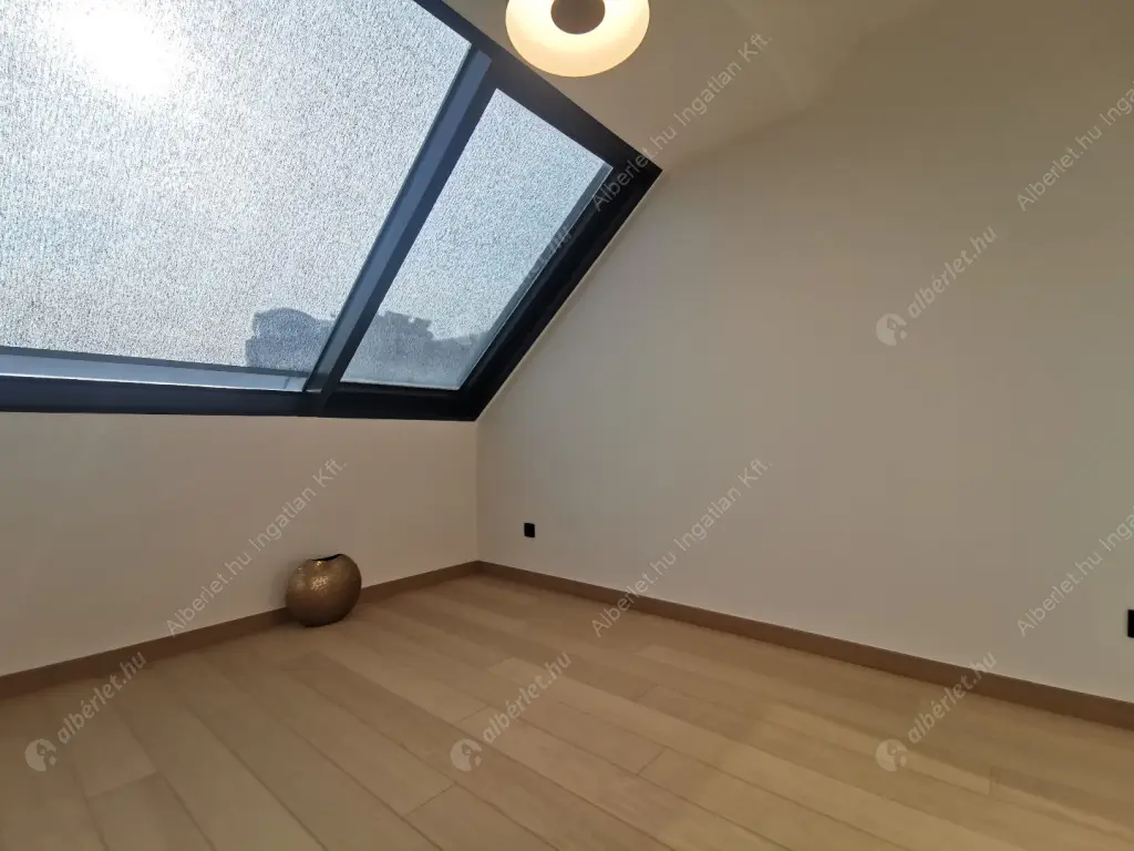 Kiadó albérlet 1004000 Ft/hó áron: Budapest, VI. kerület  Király utca. Mérete: 85 nm, 3 szobás | Alberlet.hu - 6517329