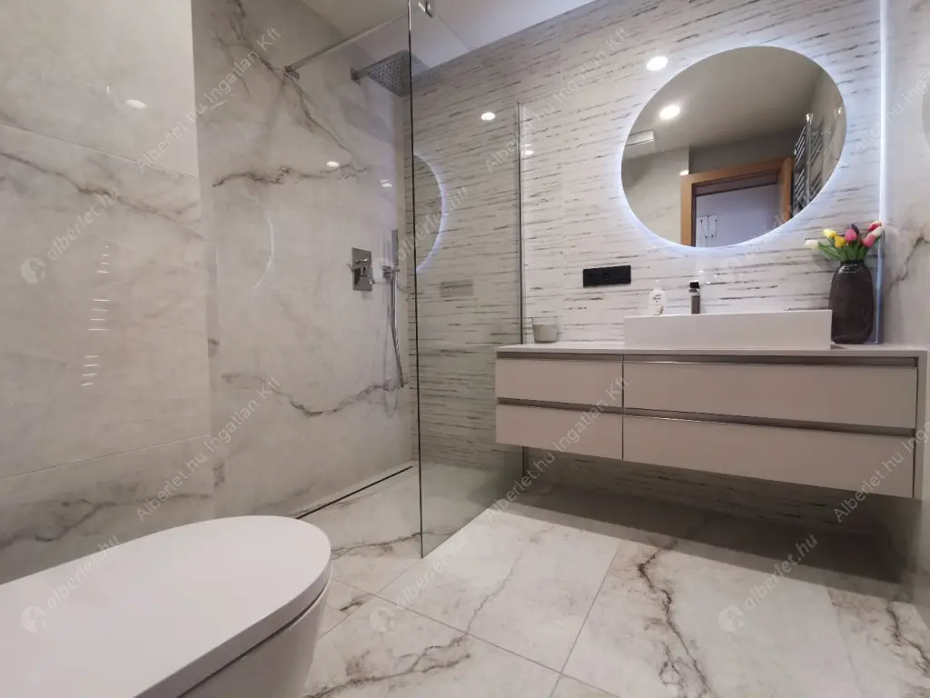 Kiadó albérlet 1004000 Ft/hó áron: Budapest, VI. kerület  Király utca. Mérete: 85 nm, 3 szobás | Alberlet.hu - 6517331