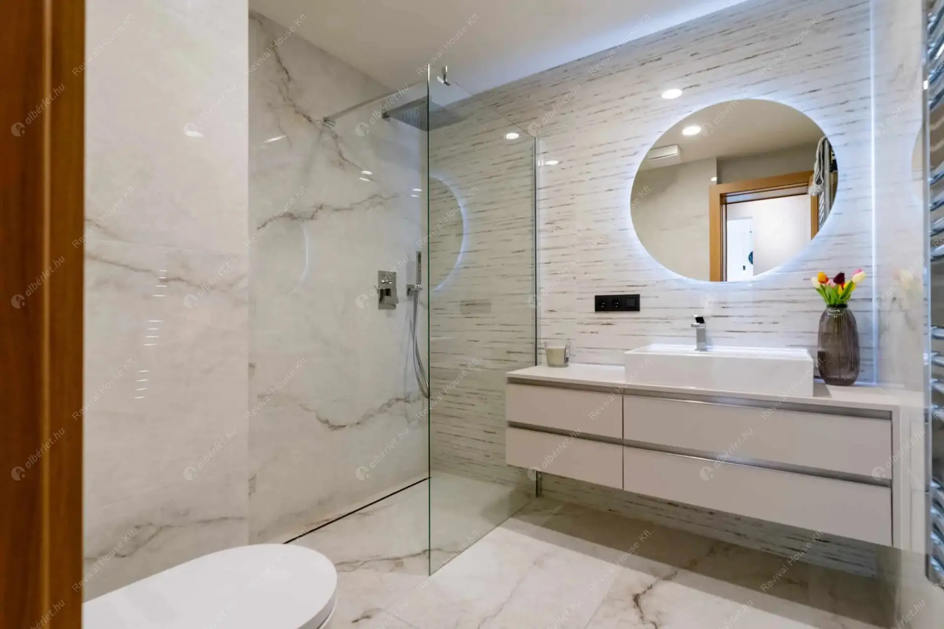 Kiadó albérlet 1008000 Ft/hó áron: Budapest, VI. kerület  Király utca. Mérete: 86 nm, 3 szobás | Alberlet.hu - 6502490