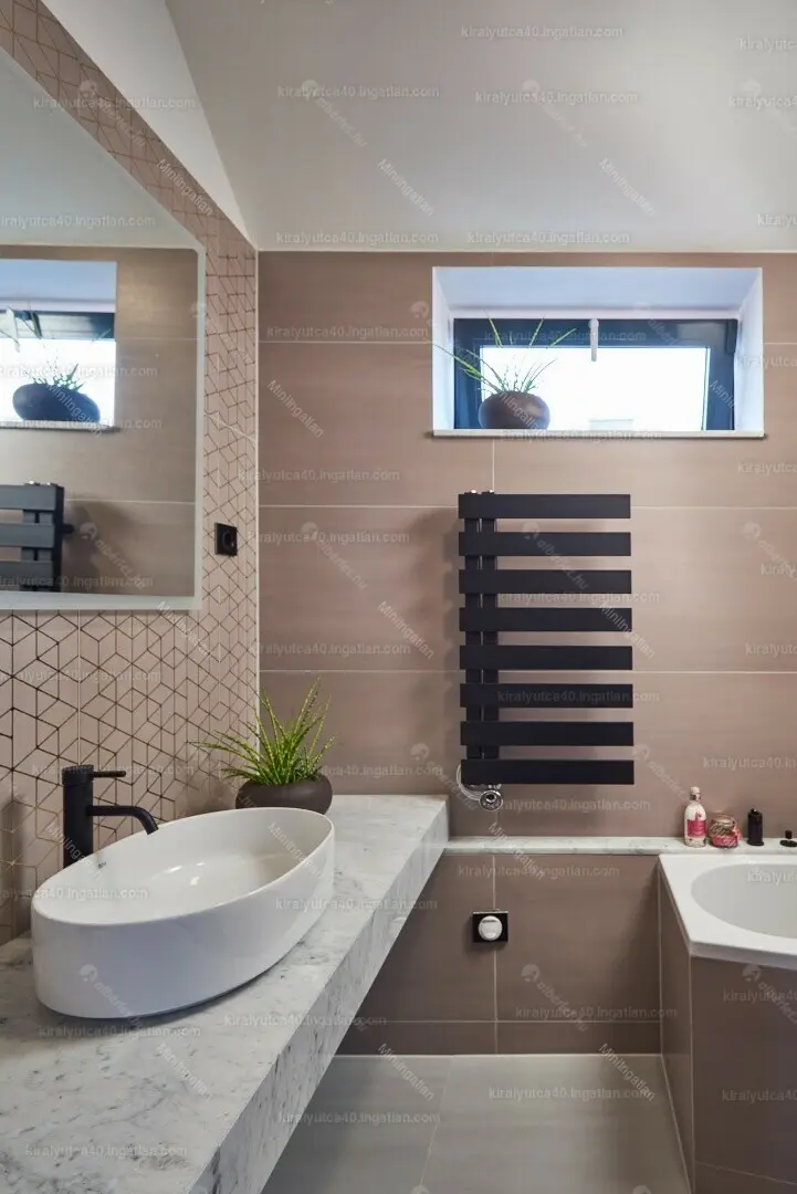 Kiadó albérlet 1036000 Ft/hó áron: Budapest, VI. kerület  Király utca. Mérete: 94 nm, 3 szobás | Alberlet.hu - 6708371