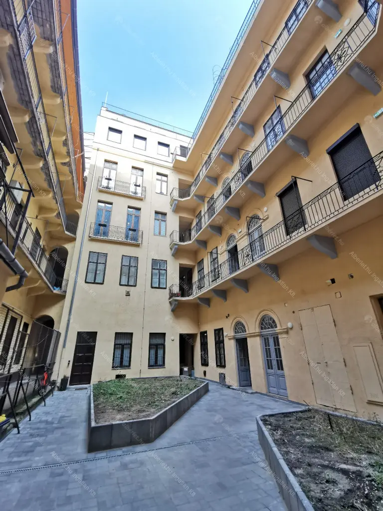 Kiadó albérlet 871000 Ft/hó áron: Budapest, VI. kerület  Király utca. Mérete: 99 nm, 4 szobás | Alberlet.hu - 6694987