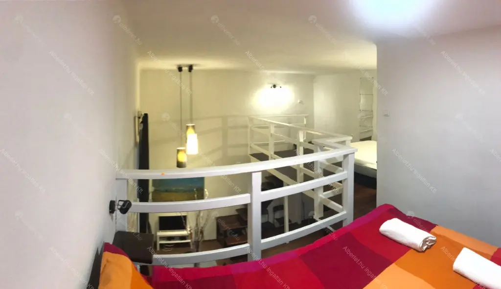 Kiadó albérlet 330000 Ft/hó áron: Budapest, VI. kerület  Lázár utca. Mérete: 40 nm, 1 szobás | Alberlet.hu - 6647286