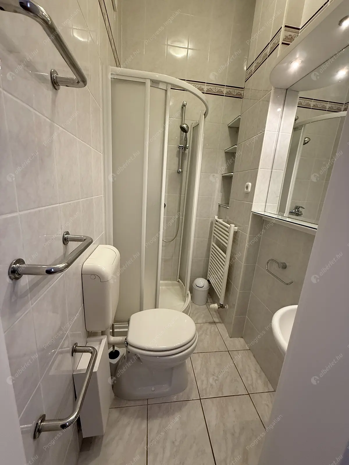 Kiadó albérlet 764000 Ft/hó áron: Budapest, VI. kerület  Liszt Ferenc tér. Mérete: 104 nm, 3 szobás | Alberlet.hu - 6601732