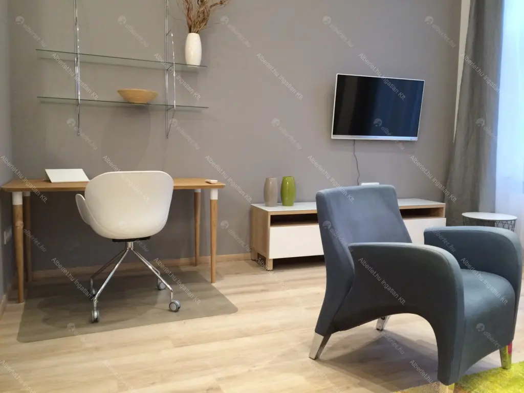 Kiadó albérlet 399000 Ft/hó áron: Budapest, VI. kerület  Liszt Ferenc tér. Mérete: 55 nm, 2 szobás | Alberlet.hu - 6656365