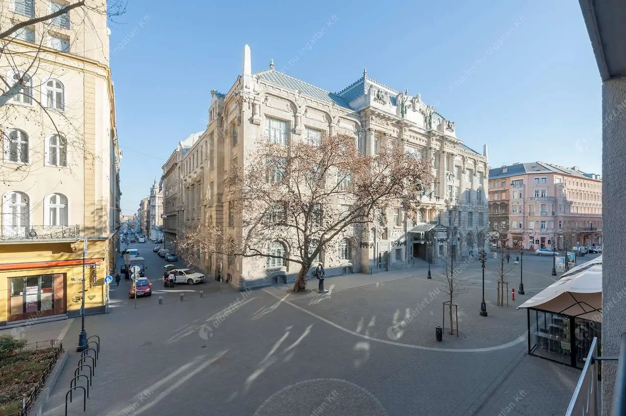 Kiadó albérlet 386000 Ft/hó áron: Budapest, VI. kerület  Liszt Ferenc tér. Mérete: 67 nm, 2 szobás | Alberlet.hu - 5478335