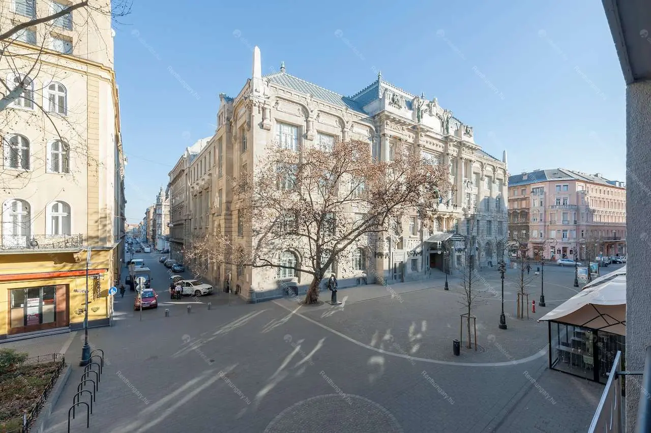 Kiadó albérlet 390000 Ft/hó áron: Budapest, VI. kerület  Liszt Ferenc tér. Mérete: 67 nm, 2 szobás | Alberlet.hu - 5481194