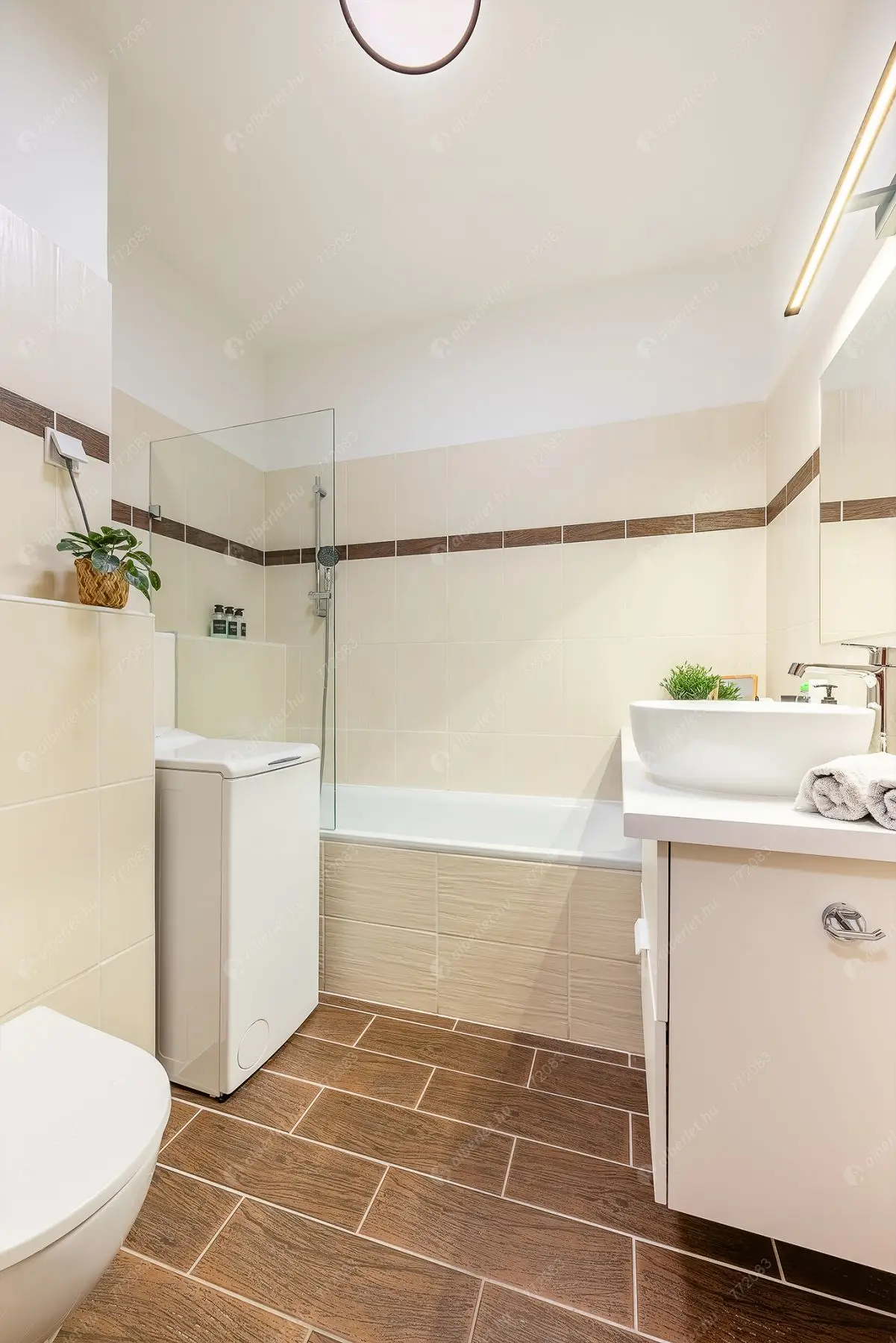 Kiadó albérlet 350000 Ft/hó áron: Budapest, VI. kerület  Lovag utca. Mérete: 35 nm, 1 szobás | Alberlet.hu - 6603359