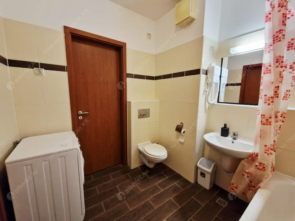 Kiadó albérlet 270000 Ft/hó áron: Budapest, VI. kerület  Lovag utca. Mérete: 50 nm, 1 szobás | Alberlet.hu - 6637001