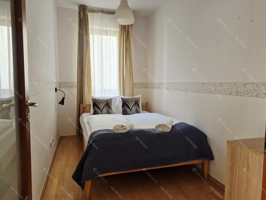 Kiadó albérlet 300000 Ft/hó áron: Budapest, VI. kerület  Lovag utca. Mérete: 57 nm, 2 szobás | Alberlet.hu - 6697128