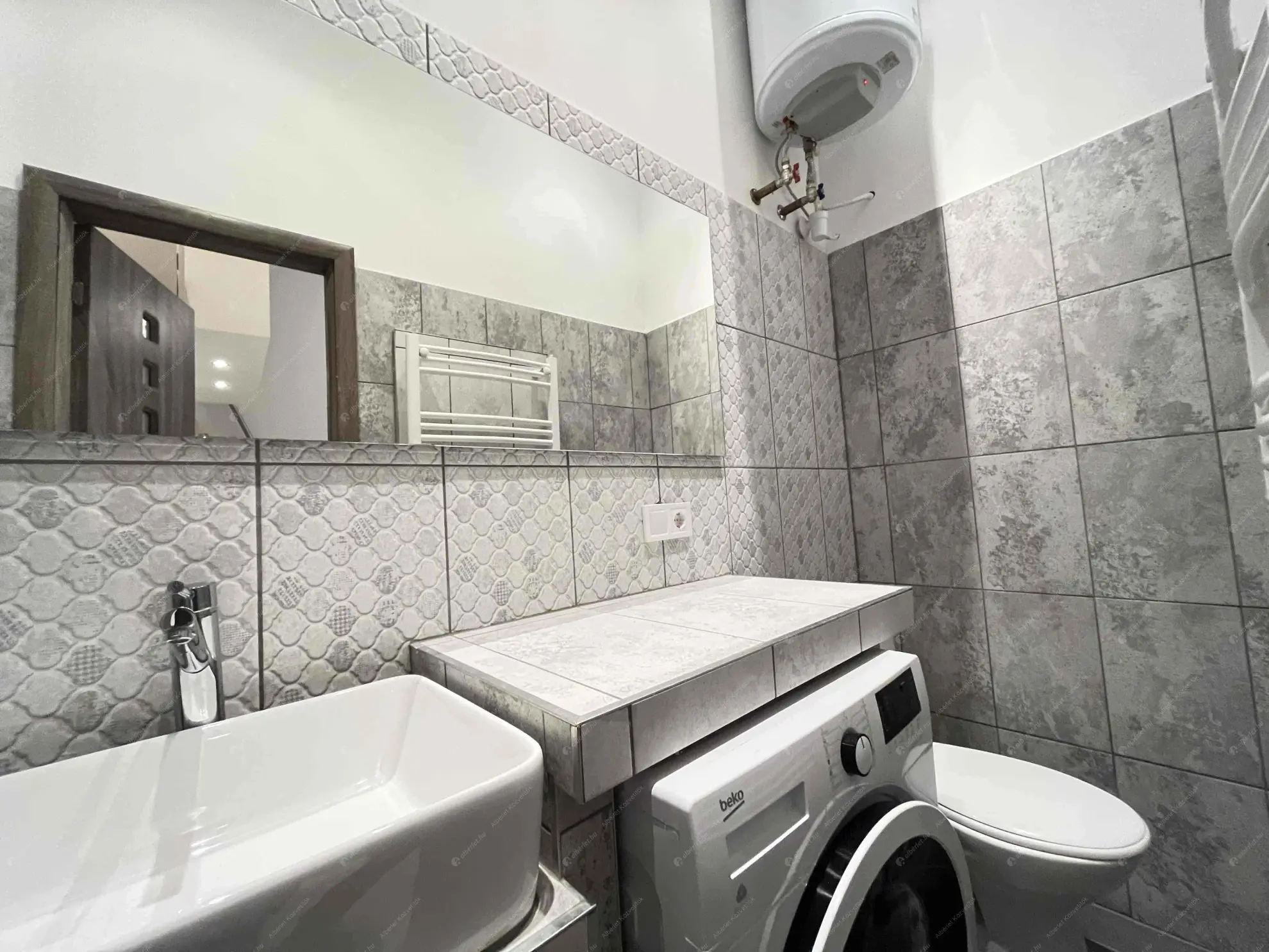 Kiadó albérlet 180000 Ft/hó áron: Budapest, VI. kerület  Nagymező utca. Mérete: 25 nm, 1 szobás | Alberlet.hu - 6609599