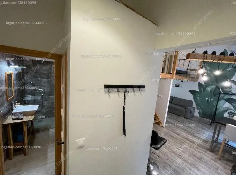 Kiadó albérlet 235000 Ft/hó áron: Budapest, VI. kerület  Nagymező utca. Mérete: 30 nm, 1 szobás | Alberlet.hu - 6638720