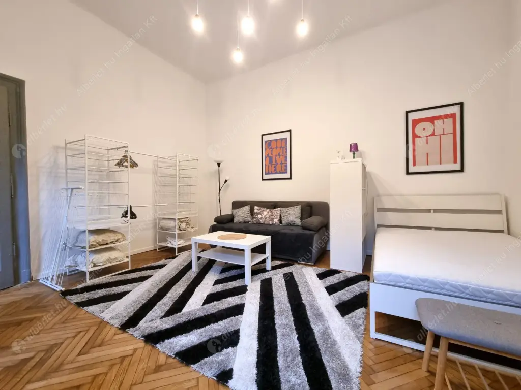 Kiadó albérlet 209000 Ft/hó áron: Budapest, VI. kerület  Nagymező utca. Mérete: 35 nm, 1 szobás | Alberlet.hu - 6581586