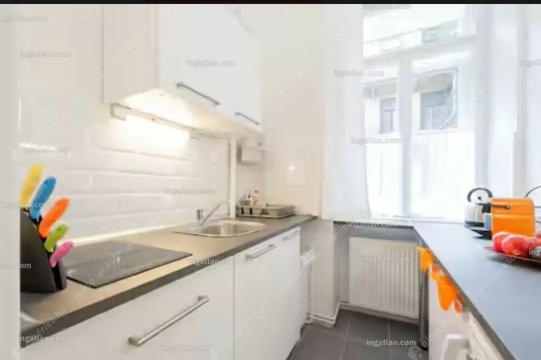 Kiadó albérlet 235000 Ft/hó áron: Budapest, VI. kerület  Nagymező utca. Mérete: 35 nm, 1 szobás | Alberlet.hu - 6621311