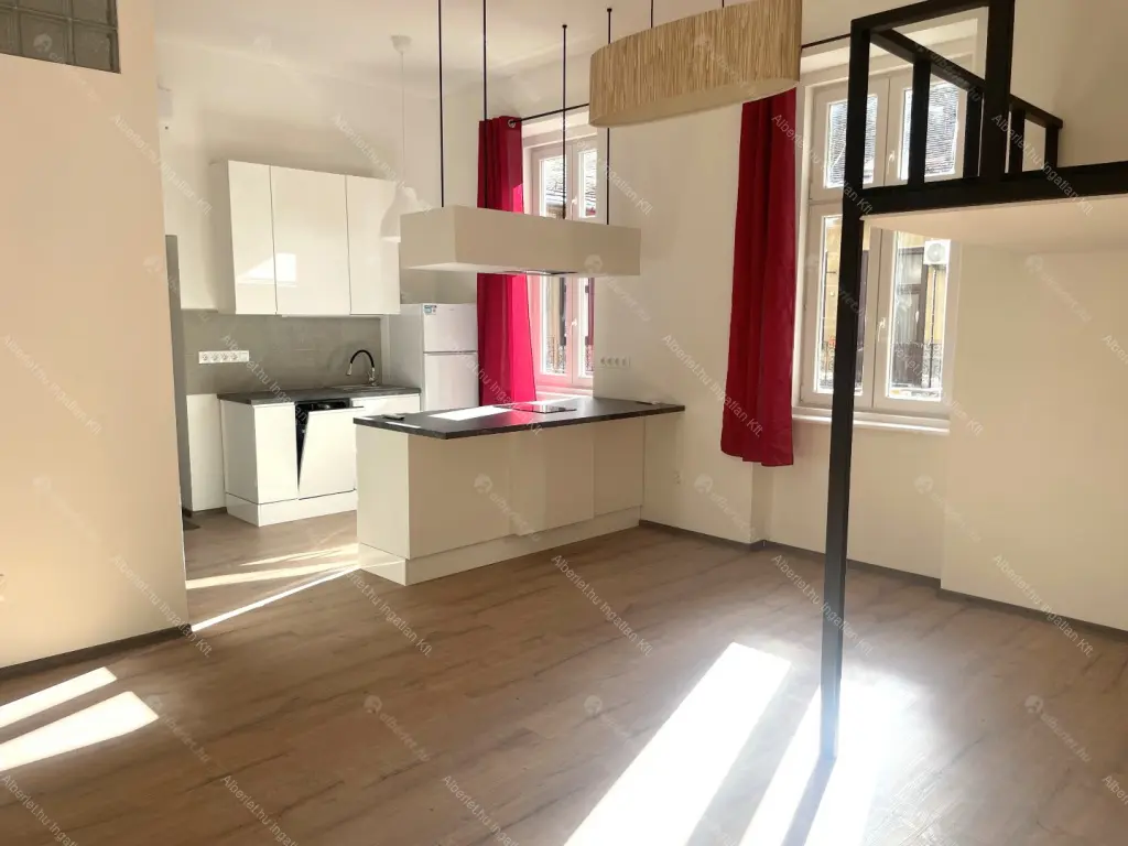 Kiadó albérlet 219000 Ft/hó áron: Budapest, VI. kerület  Nagymező utca. Mérete: 35 nm, 1 szobás | Alberlet.hu - 6661651