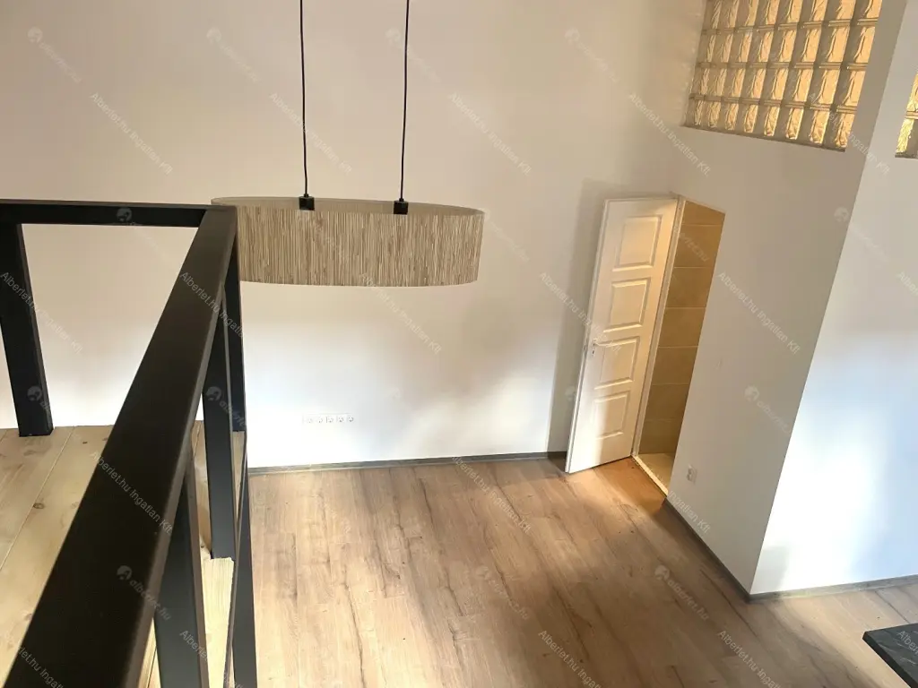 Kiadó albérlet 219000 Ft/hó áron: Budapest, VI. kerület  Nagymező utca. Mérete: 35 nm, 1 szobás | Alberlet.hu - 6661662