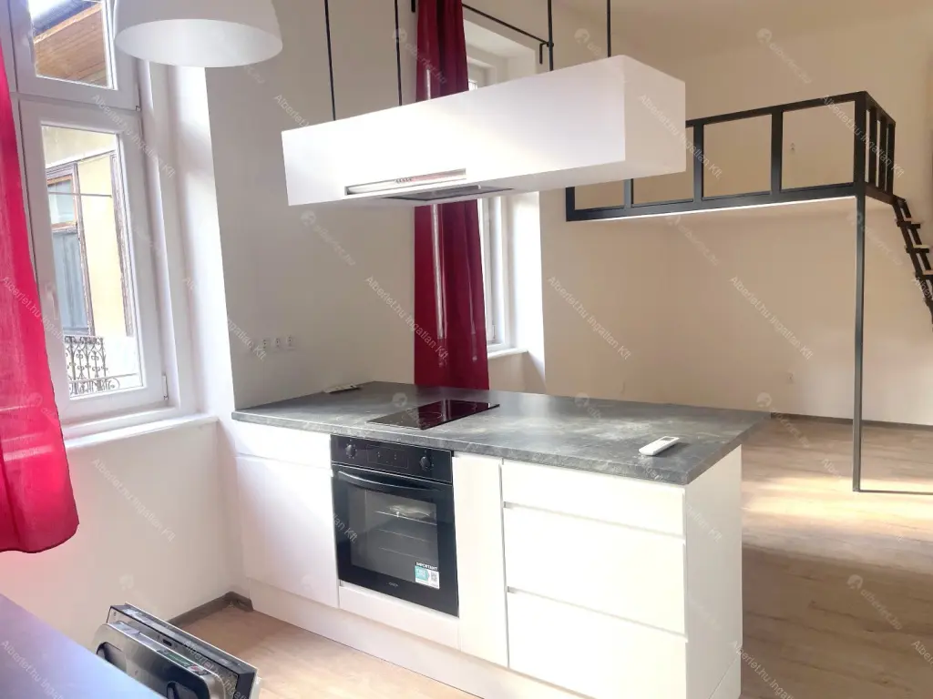 Kiadó albérlet 219000 Ft/hó áron: Budapest, VI. kerület  Nagymező utca. Mérete: 35 nm, 1 szobás | Alberlet.hu - 6661664