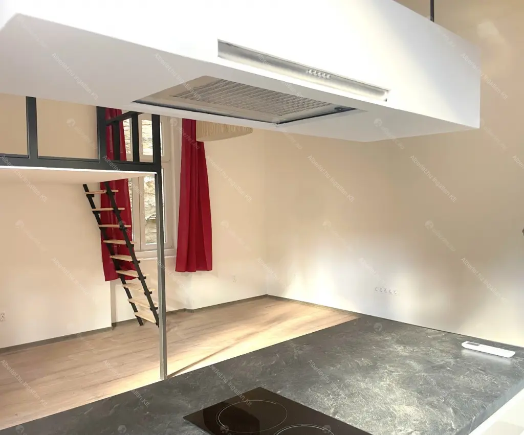 Kiadó albérlet 219000 Ft/hó áron: Budapest, VI. kerület  Nagymező utca. Mérete: 35 nm, 1 szobás | Alberlet.hu - 6661665