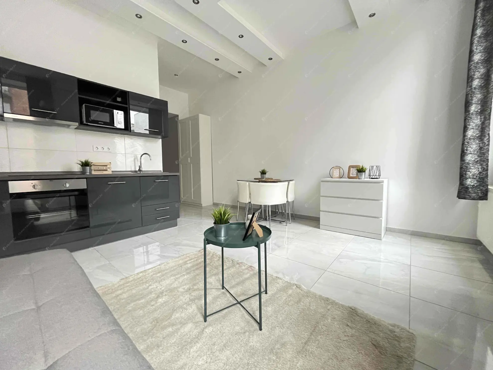 Kiadó albérlet 230000 Ft/hó áron: Budapest, VI. kerület  Nagymező utca. Mérete: 40 nm, 2 szobás | Alberlet.hu - 6609557