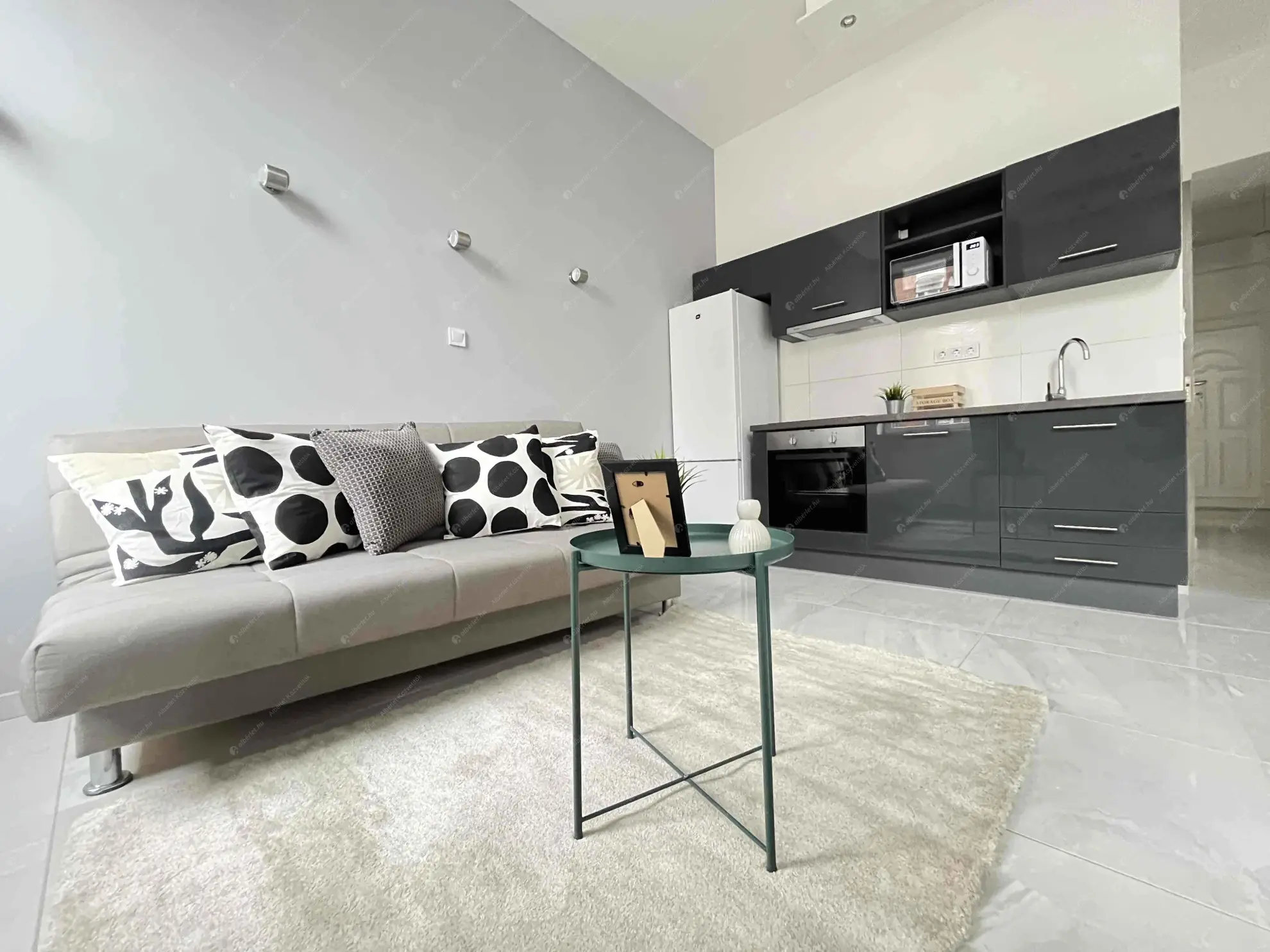 Kiadó albérlet 230000 Ft/hó áron: Budapest, VI. kerület  Nagymező utca. Mérete: 40 nm, 2 szobás | Alberlet.hu - 6609559