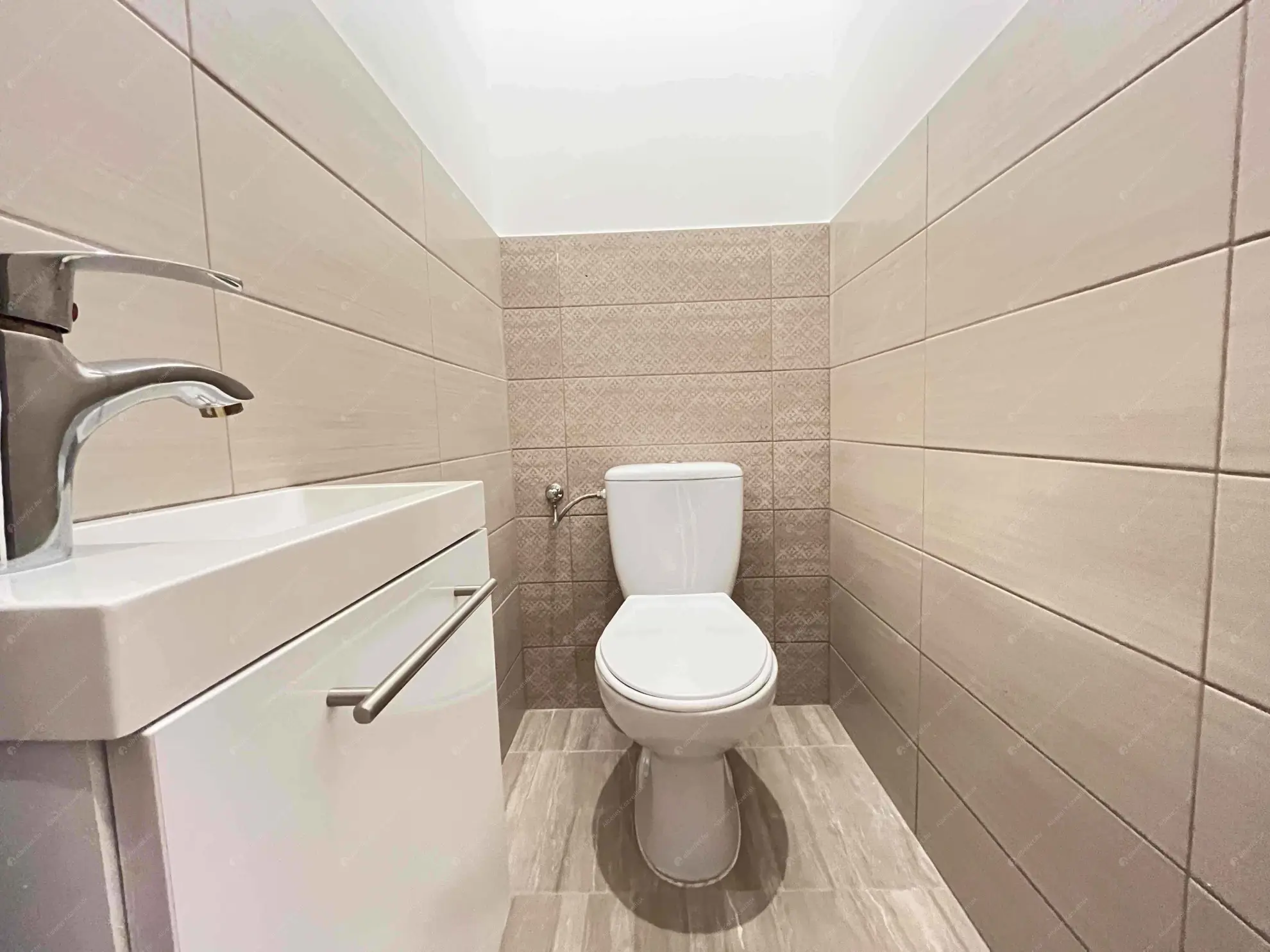 Kiadó albérlet 230000 Ft/hó áron: Budapest, VI. kerület  Nagymező utca. Mérete: 40 nm, 2 szobás | Alberlet.hu - 6609574