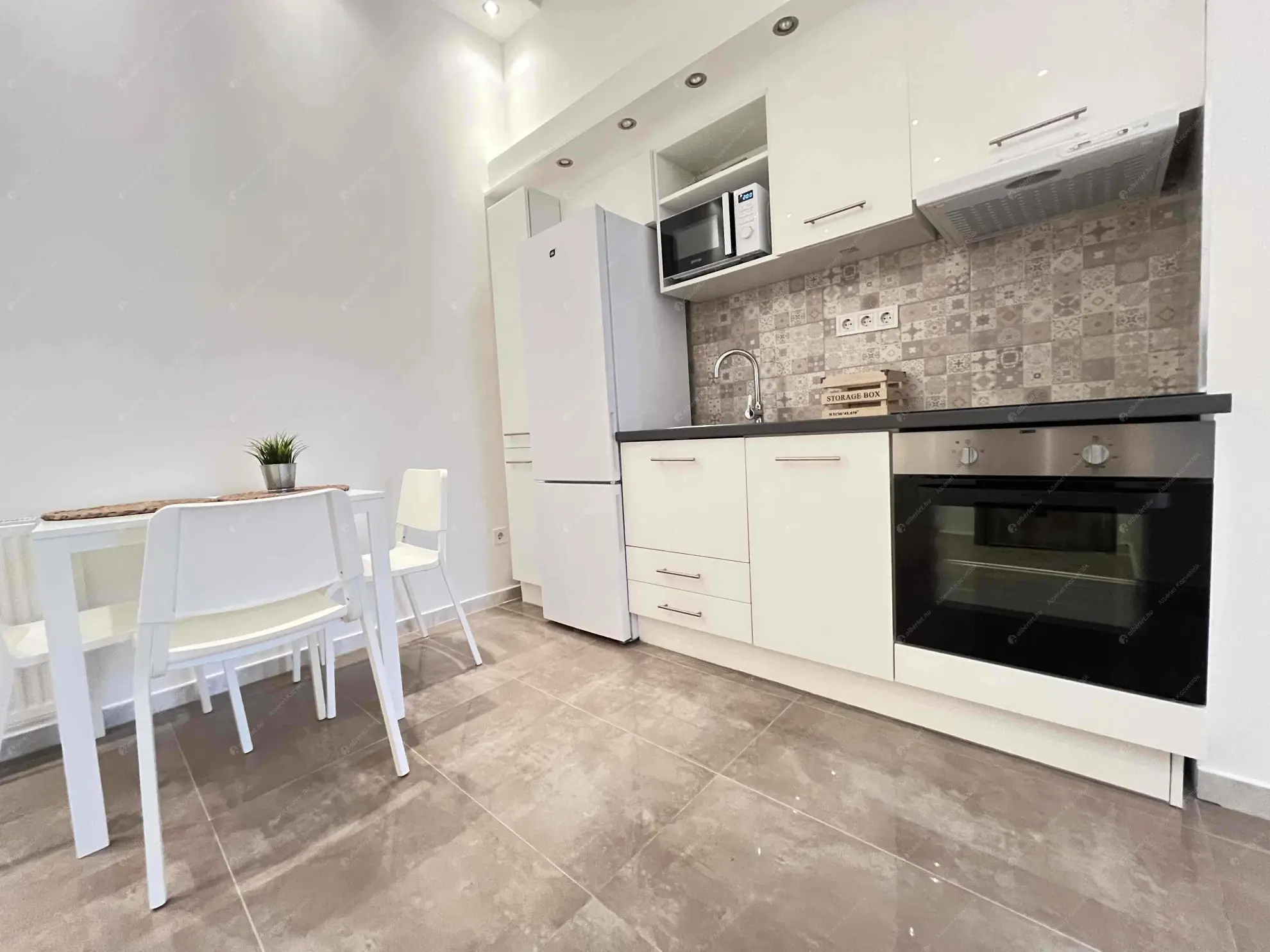 Kiadó albérlet 230000 Ft/hó áron: Budapest, VI. kerület  Nagymező utca. Mérete: 40 nm, 2 szobás | Alberlet.hu - 6609580