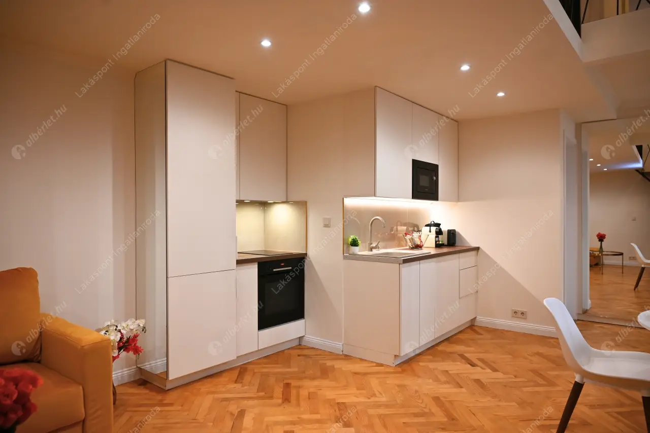 Kiadó albérlet 350000 Ft/hó áron: Budapest, VI. kerület  Nagymező utca. Mérete: 50 nm, 1 szobás | Alberlet.hu - 6638962