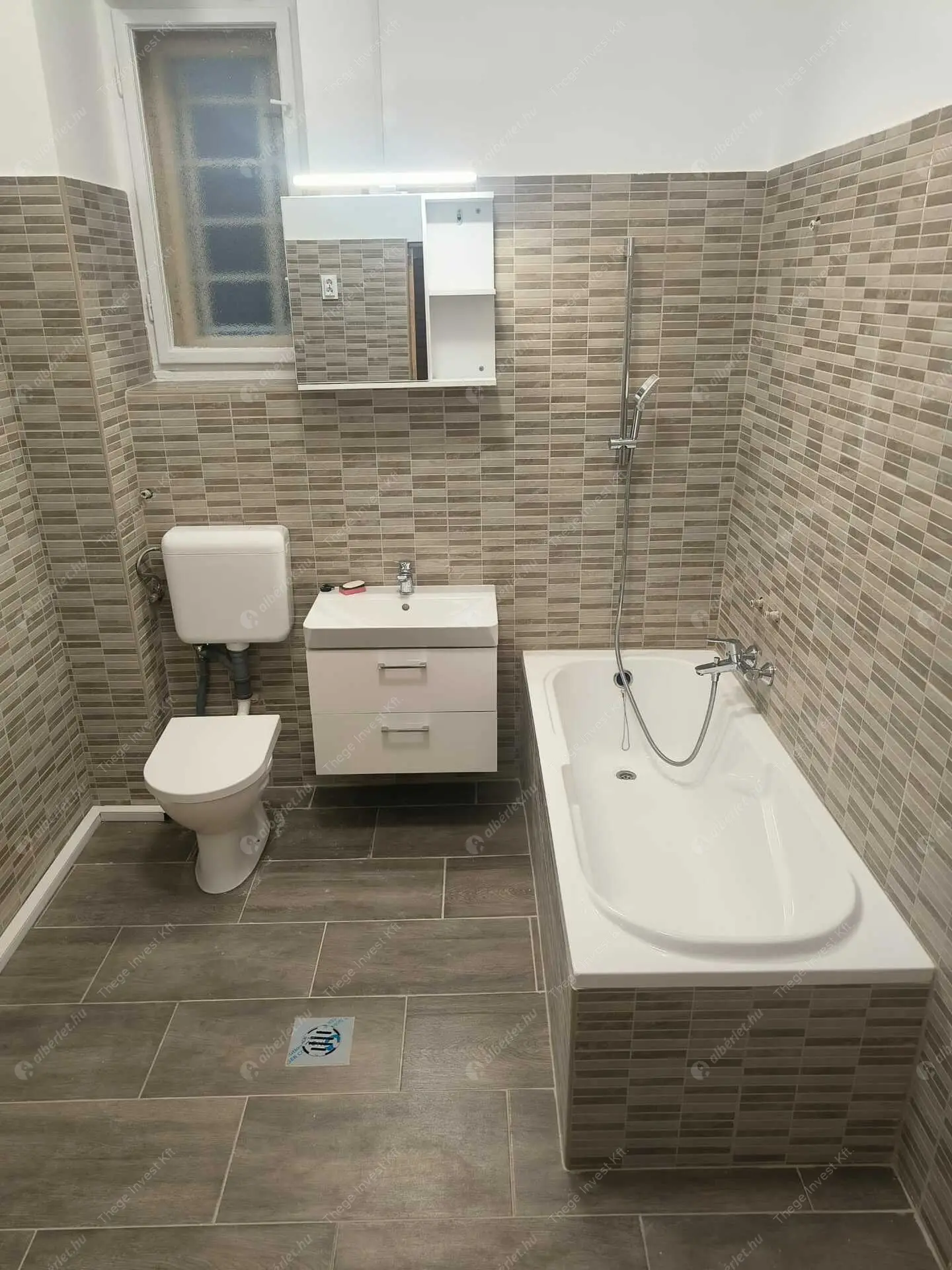 Kiadó albérlet 320000 Ft/hó áron: Budapest, VI. kerület  Nagymező utca. Mérete: 52 nm, 2 szobás | Alberlet.hu - 6498205