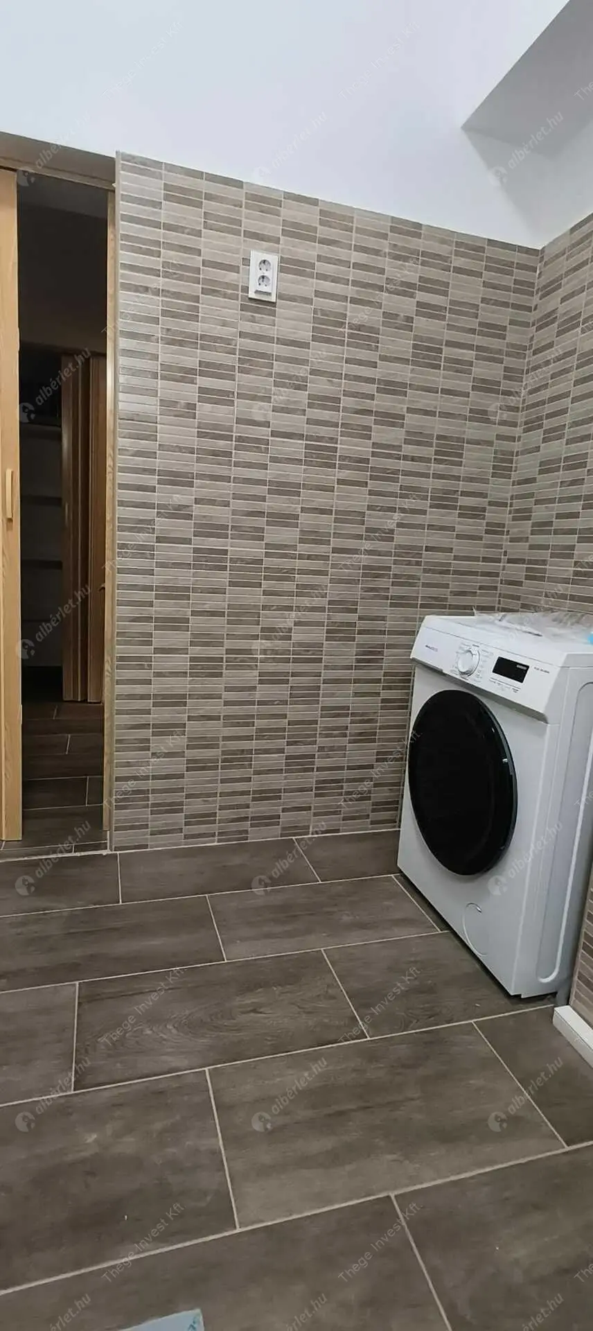 Kiadó albérlet 320000 Ft/hó áron: Budapest, VI. kerület  Nagymező utca. Mérete: 52 nm, 2 szobás | Alberlet.hu - 6498210