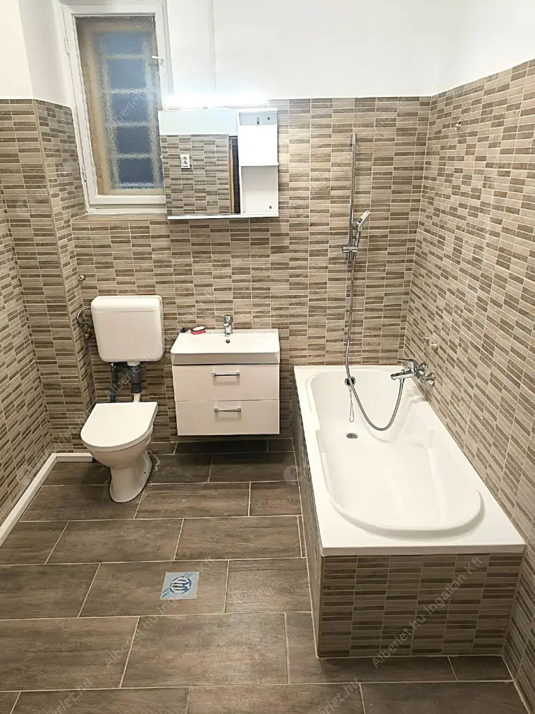 Kiadó albérlet 320000 Ft/hó áron: Budapest, VI. kerület  Nagymező utca. Mérete: 54 nm, 2 szobás | Alberlet.hu - 6524908