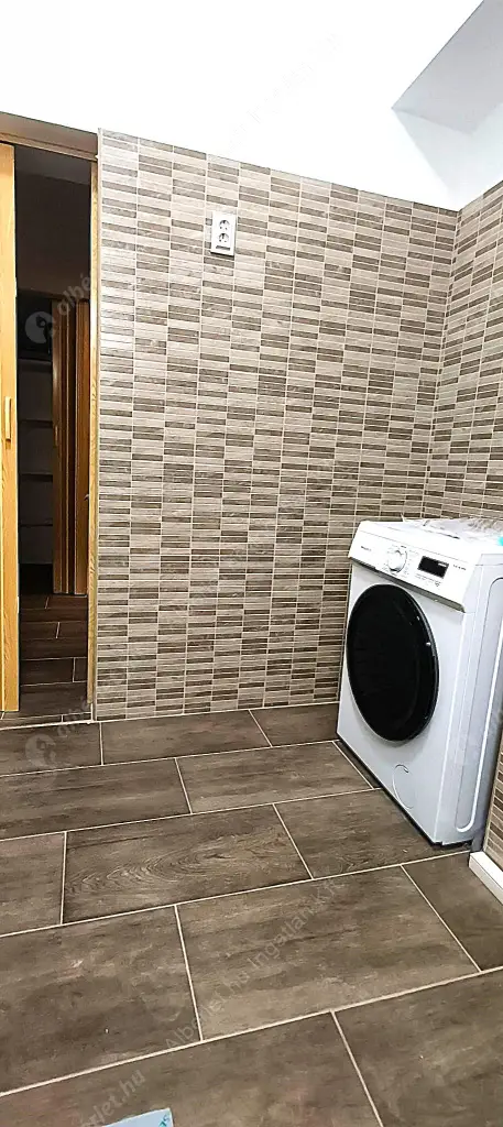 Kiadó albérlet 320000 Ft/hó áron: Budapest, VI. kerület  Nagymező utca. Mérete: 54 nm, 2 szobás | Alberlet.hu - 6524909