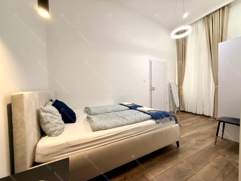 Kiadó albérlet 380000 Ft/hó áron: Budapest, VI. kerület  Nagymező utca. Mérete: 64 nm, 3 szobás | Alberlet.hu - 6707731