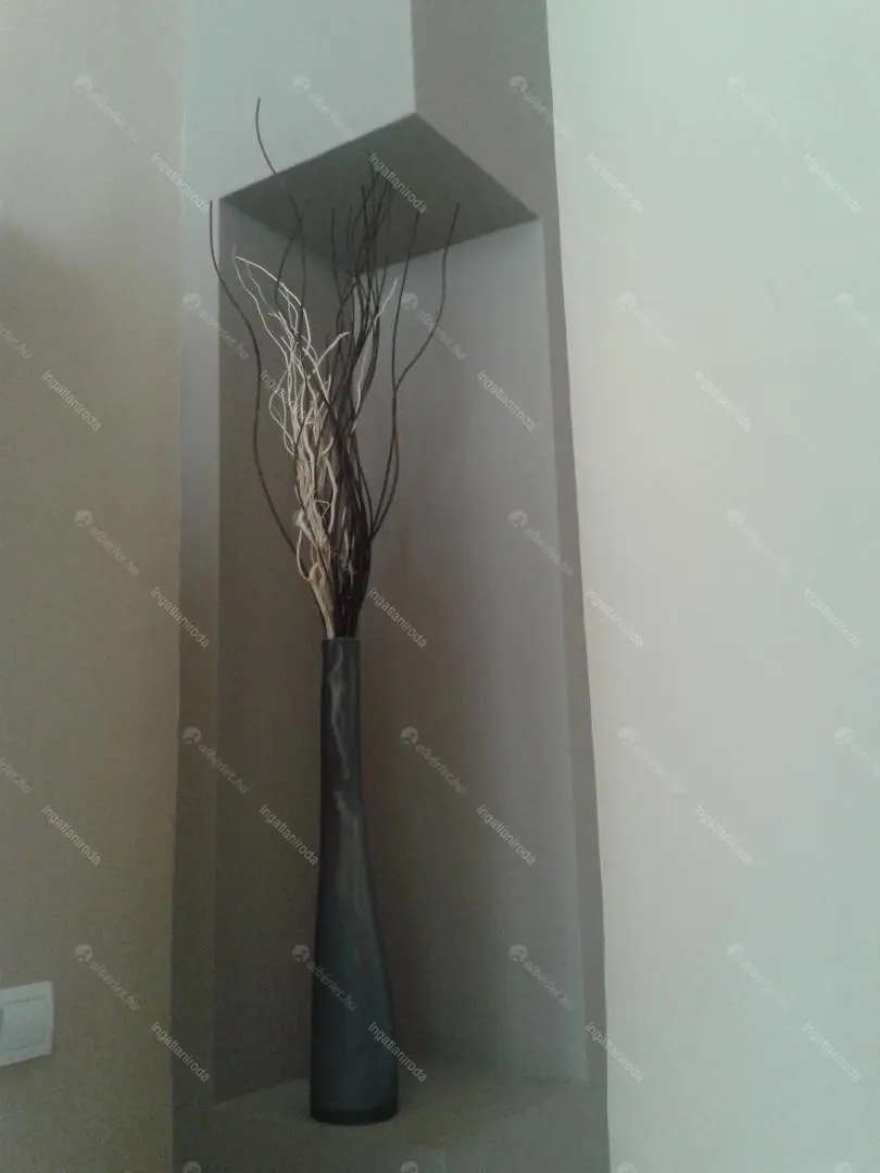 Kiadó albérlet 250000 Ft/hó áron: Budapest, VI. kerület  Nyugati tér. Mérete: 60 nm, 1 szobás | Alberlet.hu - 5670123