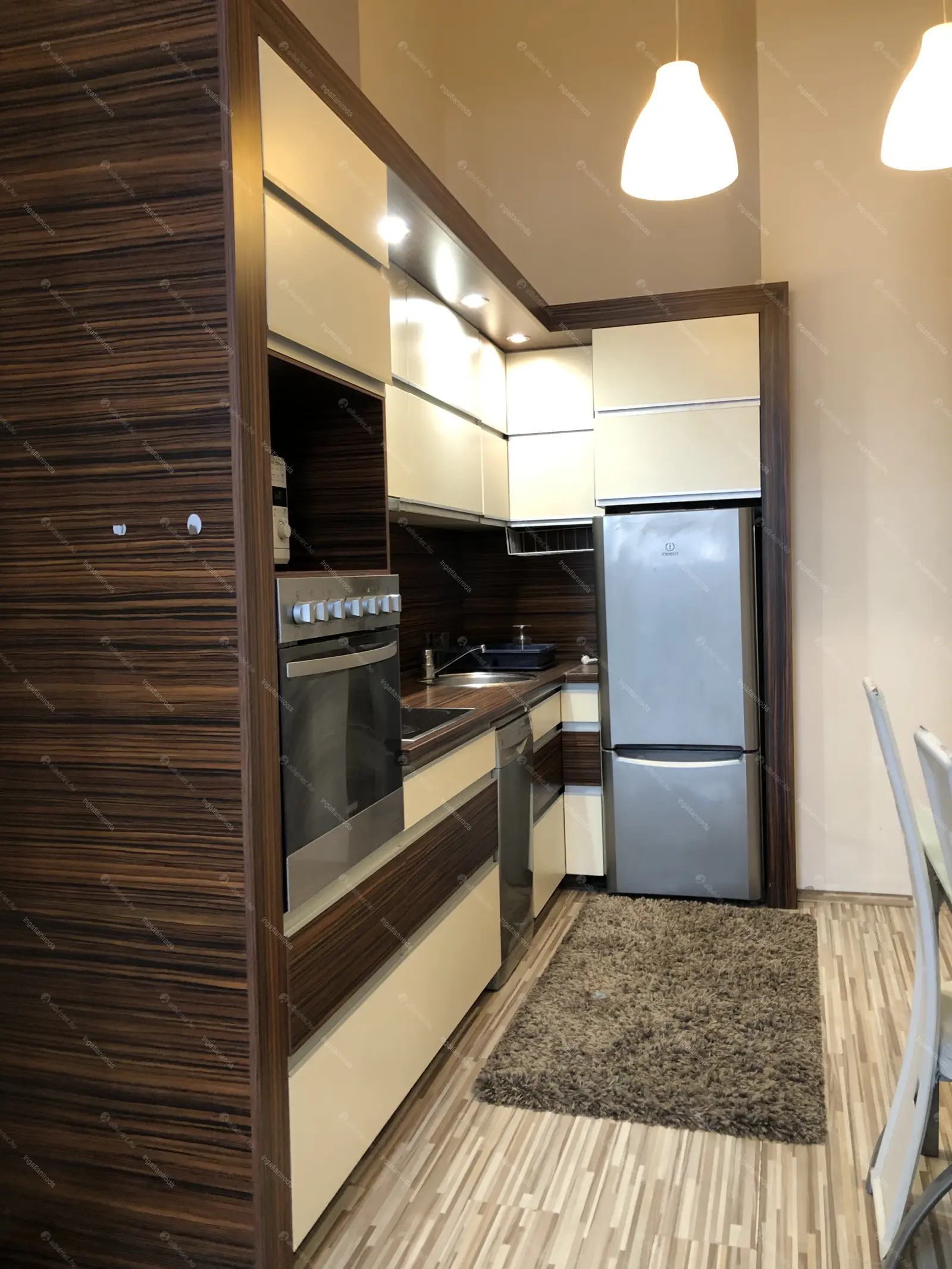 Kiadó albérlet 240000 Ft/hó áron: Budapest, VI. kerület  Nyugati tér. Mérete: 60 nm, 1 szobás | Alberlet.hu - 6707865