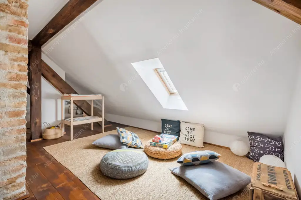 Kiadó albérlet 645000 Ft/hó áron: Budapest, VI. kerület  Ó utca. Mérete: 104 nm, 3 szobás | Alberlet.hu - 6632925