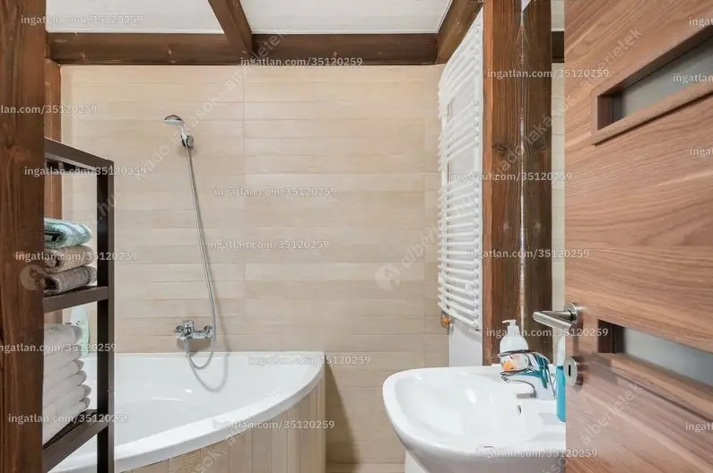 Kiadó albérlet 645000 Ft/hó áron: Budapest, VI. kerület  Ó utca. Mérete: 105 nm, 3 szobás | Alberlet.hu - 6626743