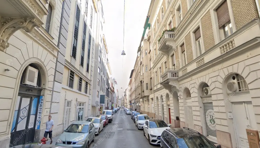 Kiadó albérlet 890000 Ft/hó áron: Budapest, VI. kerület  Ó utca. Mérete: 130 nm, 3 szobás | Alberlet.hu - 6539876