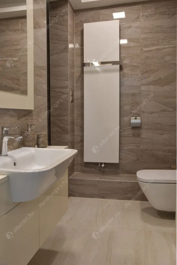 Kiadó albérlet 890000 Ft/hó áron: Budapest, VI. kerület  Ó utca. Mérete: 130 nm, 3 szobás | Alberlet.hu - 6539879