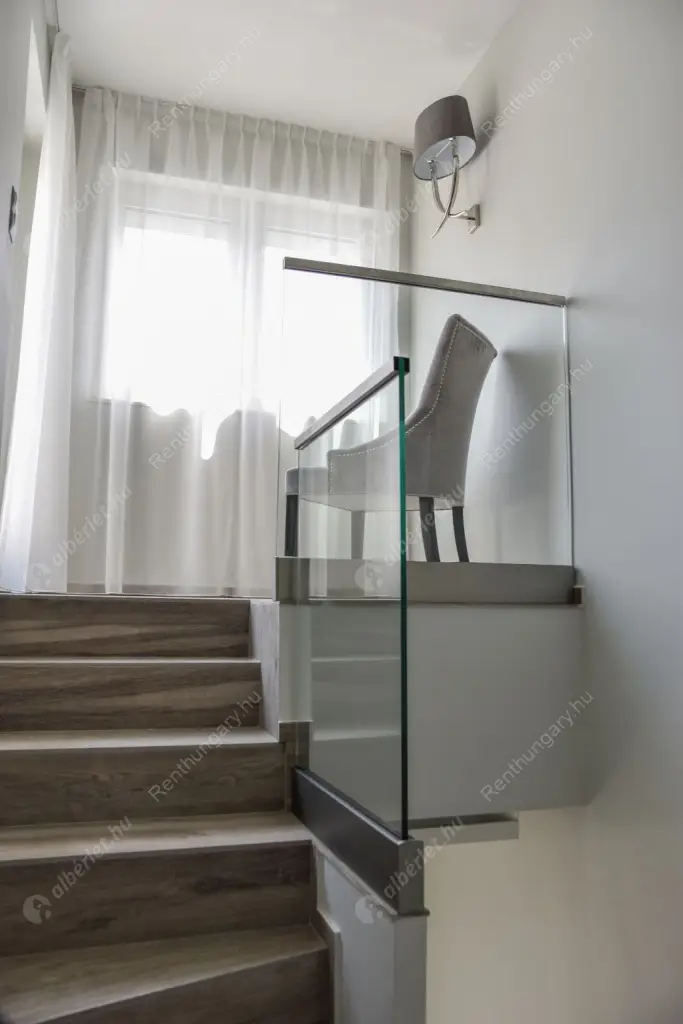 Kiadó albérlet 890000 Ft/hó áron: Budapest, VI. kerület  Ó utca. Mérete: 130 nm, 3 szobás | Alberlet.hu - 6539881