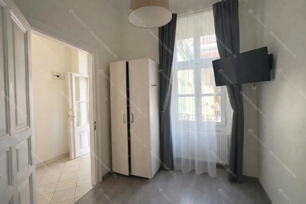 Kiadó albérlet 450000 Ft/hó áron: Budapest, VI. kerület  Ó utca. Mérete: 162 nm, 5 szobás | Alberlet.hu - 6700569