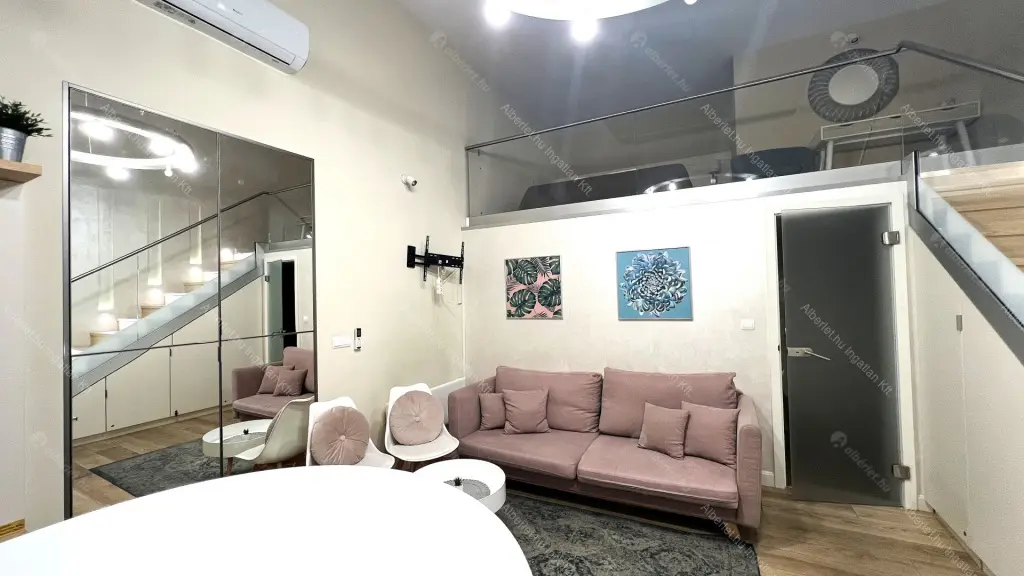 Kiadó albérlet 300000 Ft/hó áron: Budapest, VI. kerület  Ó utca. Mérete: 35 nm, 1 szobás | Alberlet.hu - 6668928