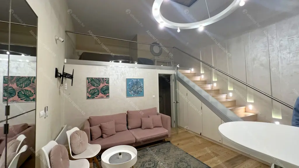 Kiadó albérlet 270000 Ft/hó áron: Budapest, VI. kerület  Ó utca. Mérete: 35 nm, 1 szobás | Alberlet.hu - 6700558