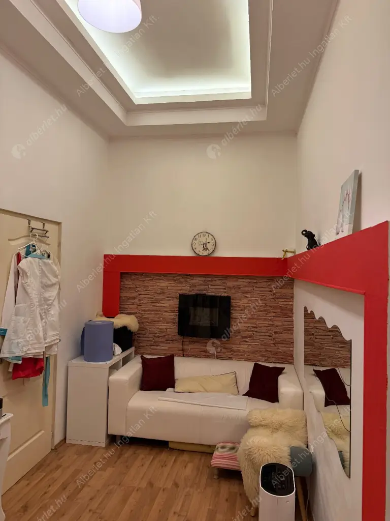 Kiadó albérlet 220000 Ft/hó áron: Budapest, VI. kerület  Ó utca. Mérete: 39 nm, 2 szobás | Alberlet.hu - 6569037