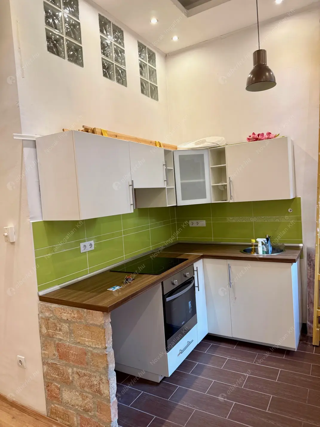 Kiadó albérlet 220000 Ft/hó áron: Budapest, VI. kerület  Ó utca. Mérete: 39 nm, 1 szobás | Alberlet.hu - 6580072