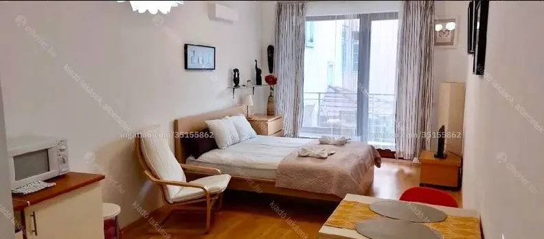 Kiadó albérlet 250000 Ft/hó áron: Budapest, VI. kerület  Ó utca. Mérete: 40 nm, 1 szobás | Alberlet.hu - 6644092