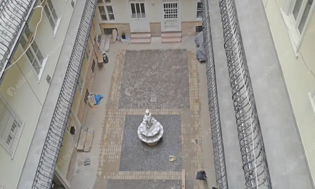 Kiadó albérlet 285000 Ft/hó áron: Budapest, VI. kerület  Ó utca. Mérete: 42 nm, 1 szobás | Alberlet.hu - 6637769